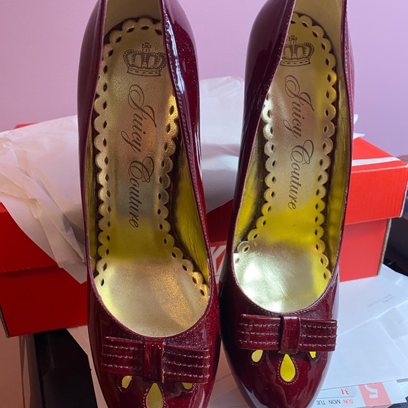 Juicy Couture Patent Ballet Pump Heels 👠 - Picture 8 of 11